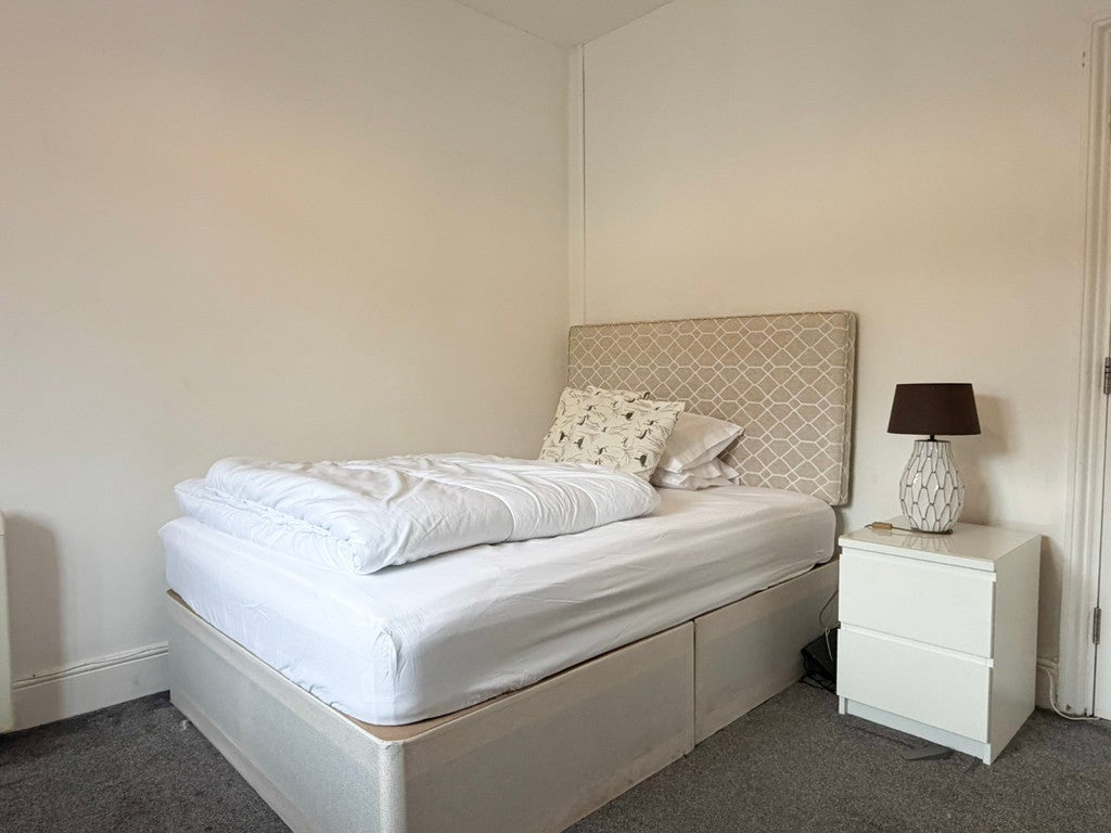 Room Main Street in East Cambridgeshire