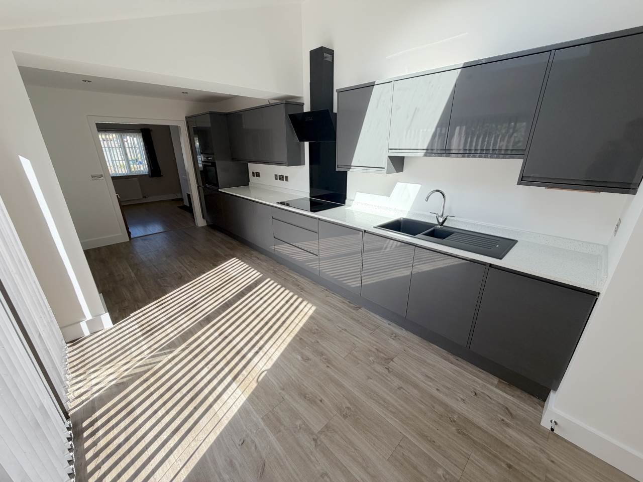 House Cylch Peris in Llanon