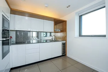 Flat Tottenham Court Road in Greater London