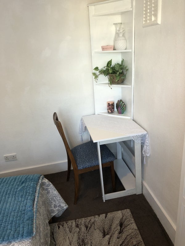 Room New Cross Road in Greater London