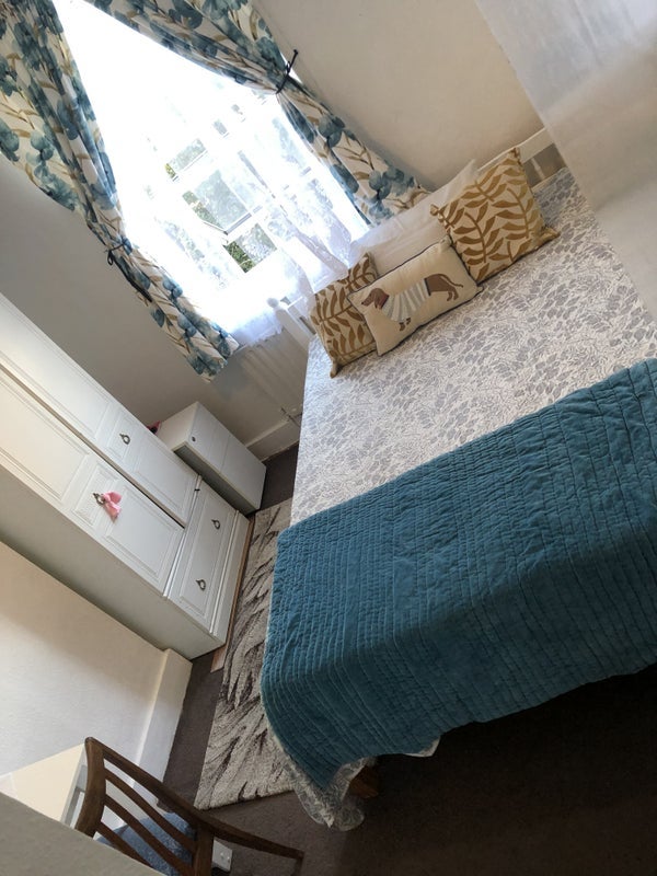 Room New Cross Road in Greater London