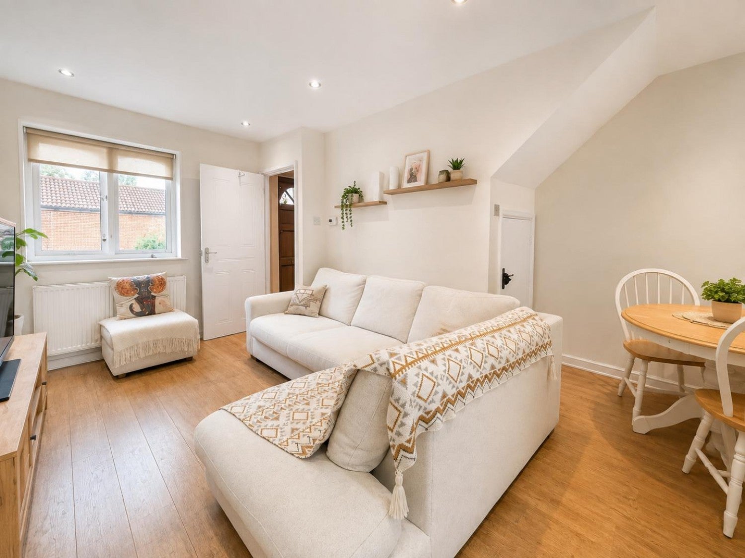 House Cotswold Way in Greater London