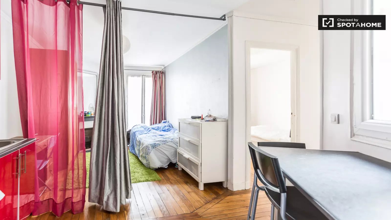 Appartement Rue du Moulin Vert à Paris