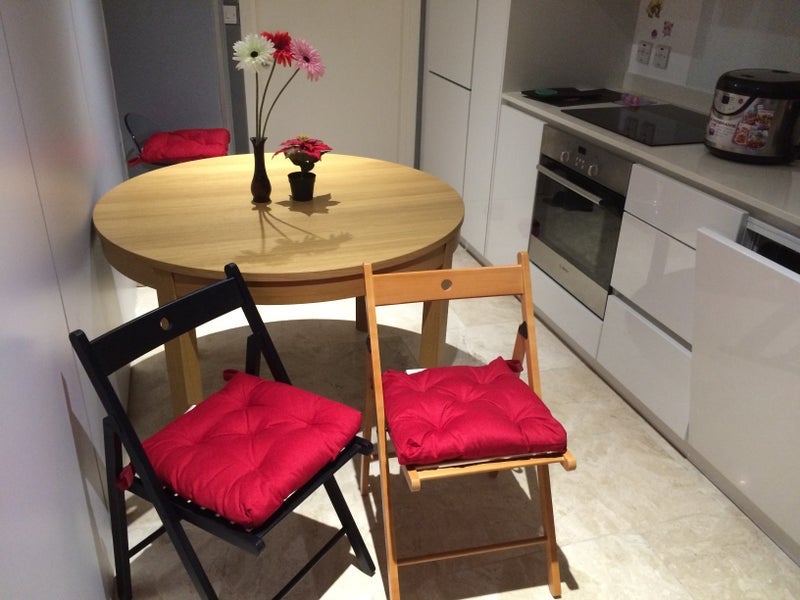 Room Cheering Lane in Greater London