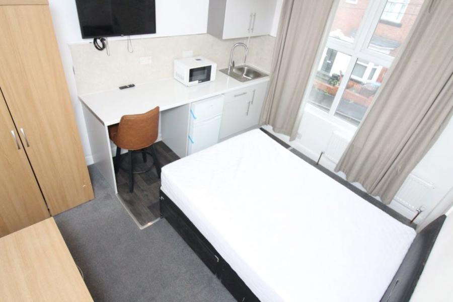 Room Clarke Square in Sheffield
