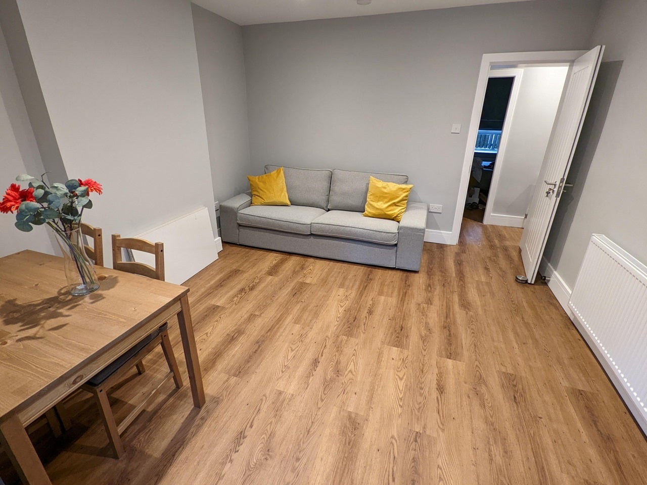 Flat Browning Street in Greater London