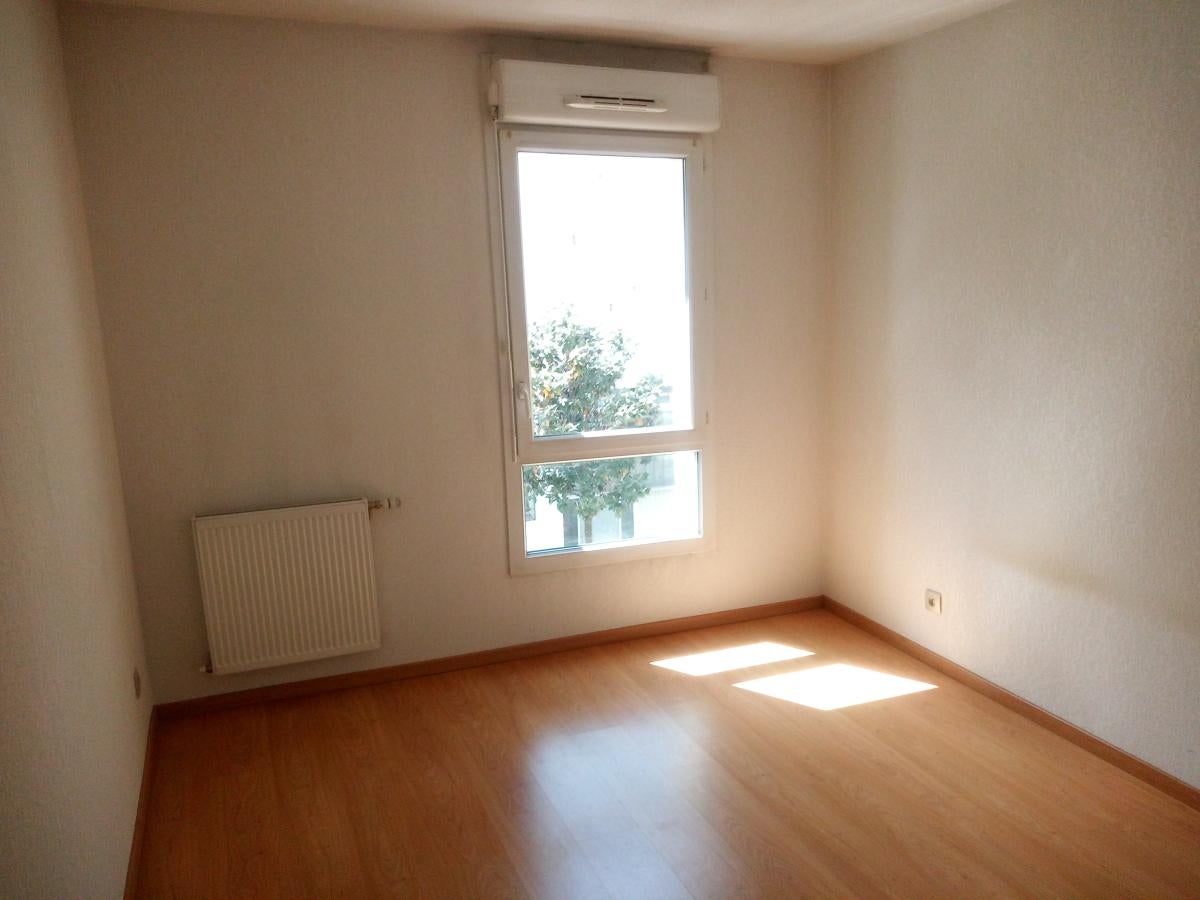 Flat Rue Victor Lastella in Grenoble