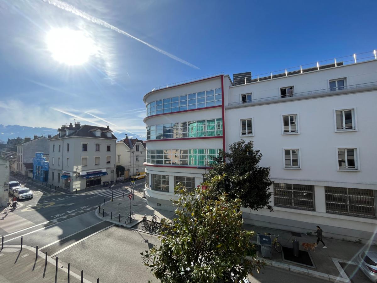 Flat Rue Victor Lastella in Grenoble