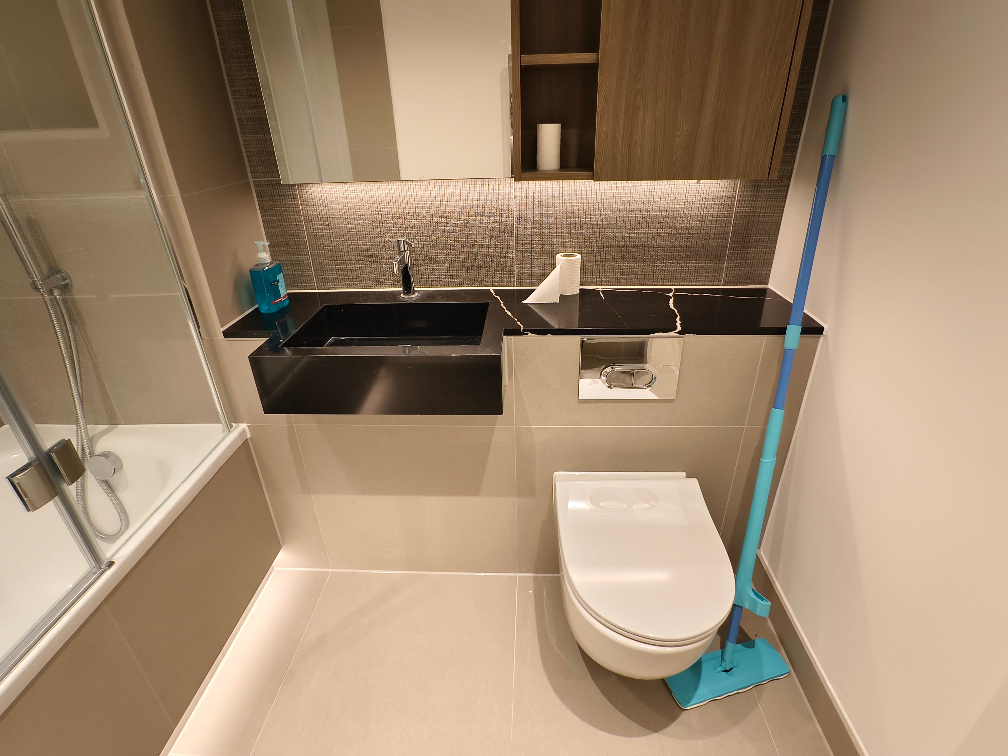 Flat Phoenix Place in Greater London