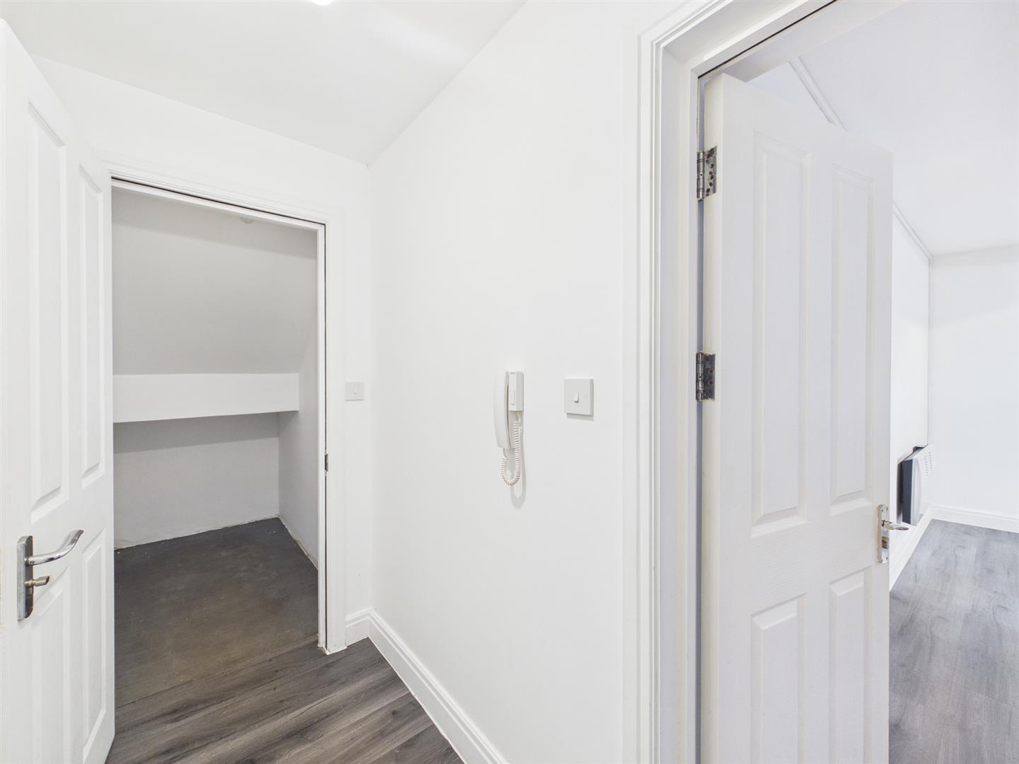 Flat Baxter Gate in Charnwood