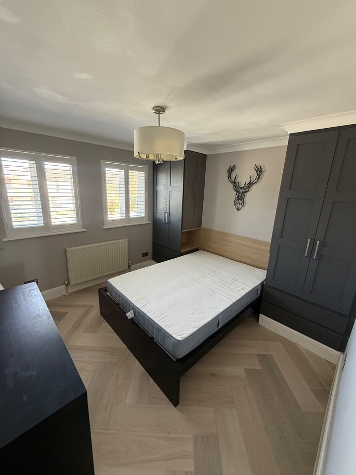 Room Forest Road in Greater London