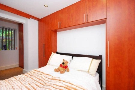 Flat Quex Road in Greater London