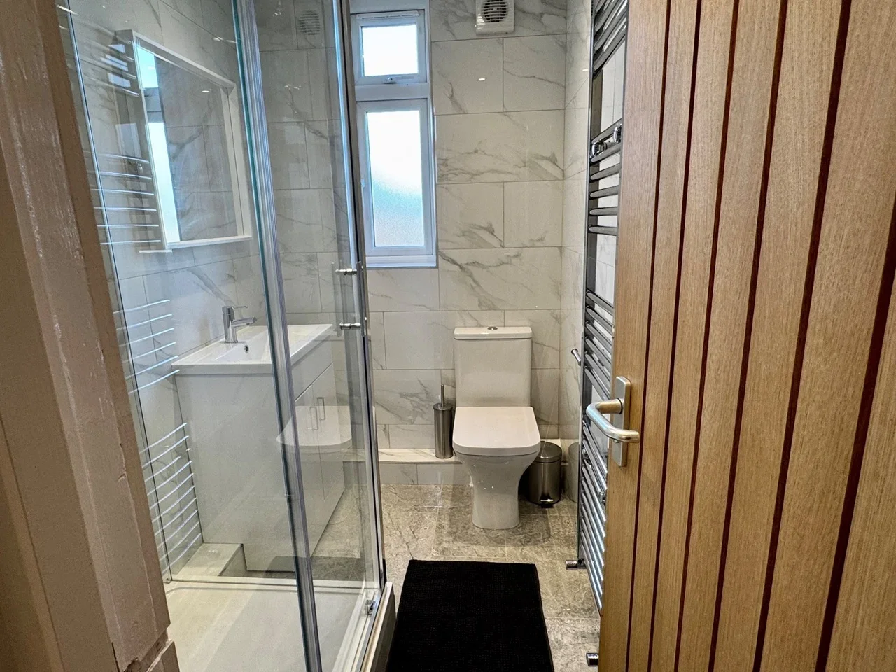 Room Pencraig Way in Greater London