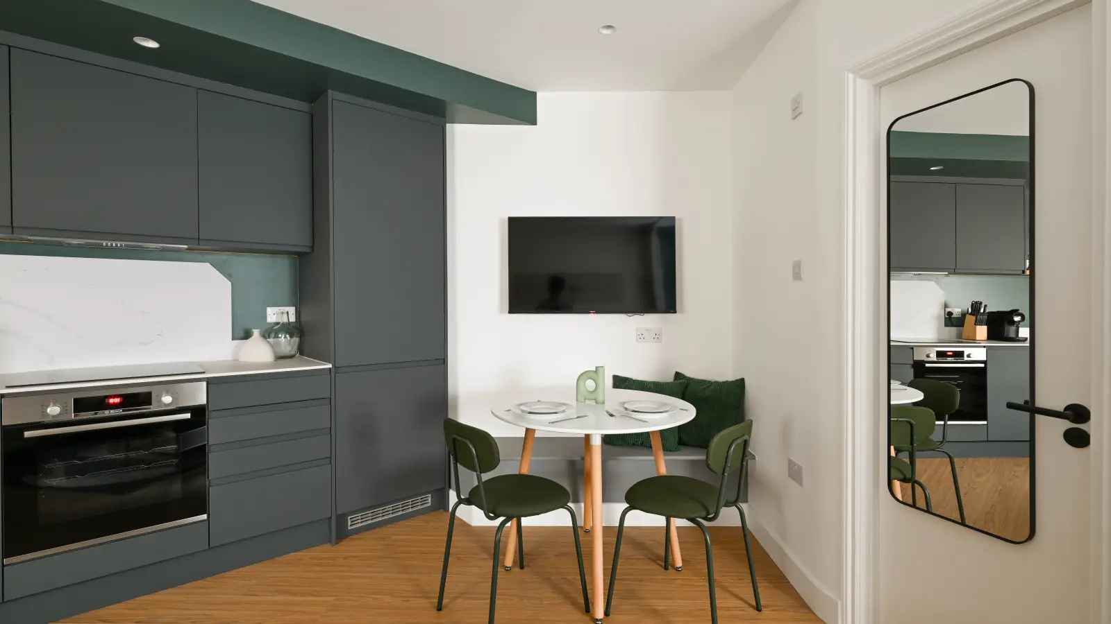 Flat Haverstock Street in Greater London