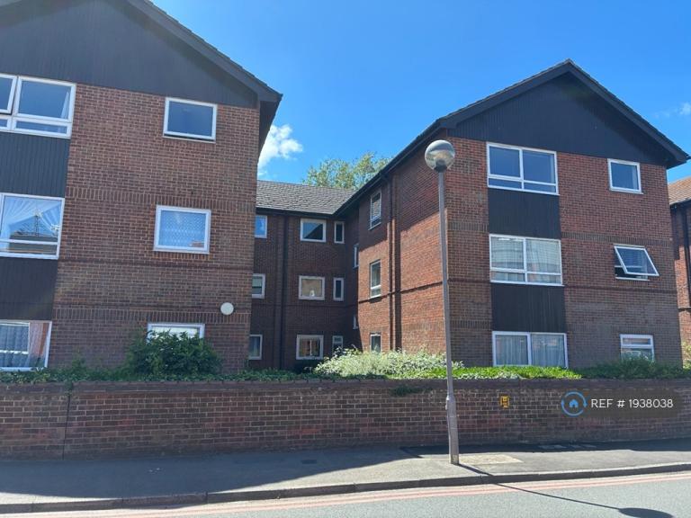 Flat Nightingale Way in Swanley
