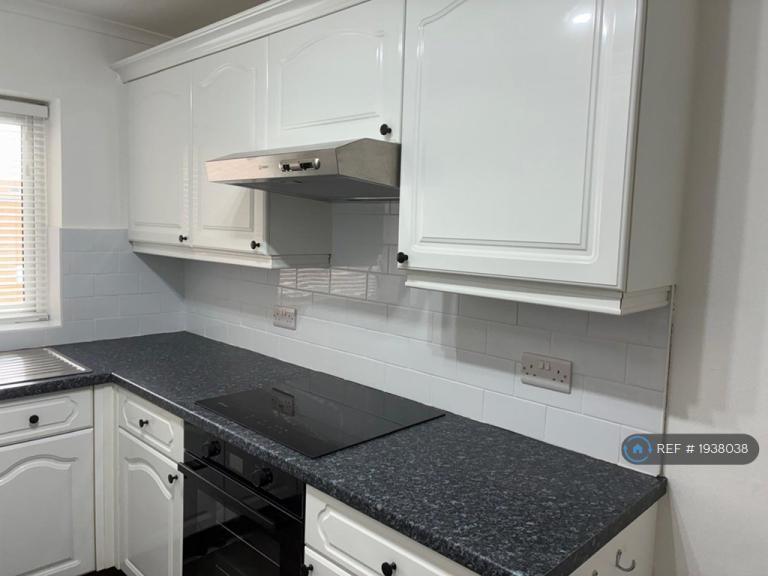 Flat Nightingale Way in Swanley