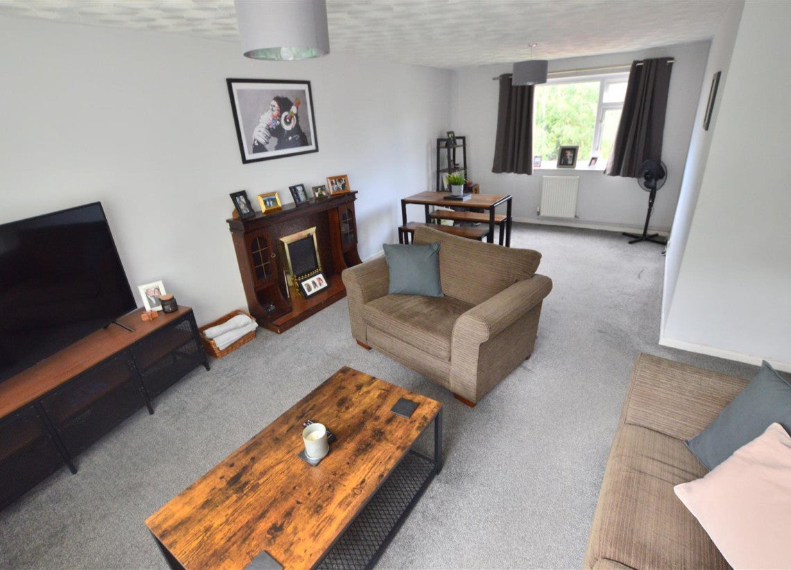 Flat Rose Cottage in Coventry