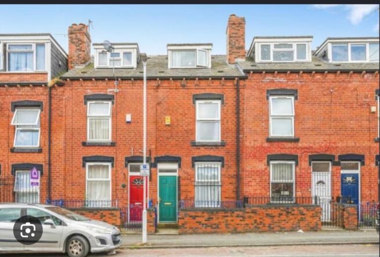 Flat Back Burley Lodge Road in Leeds