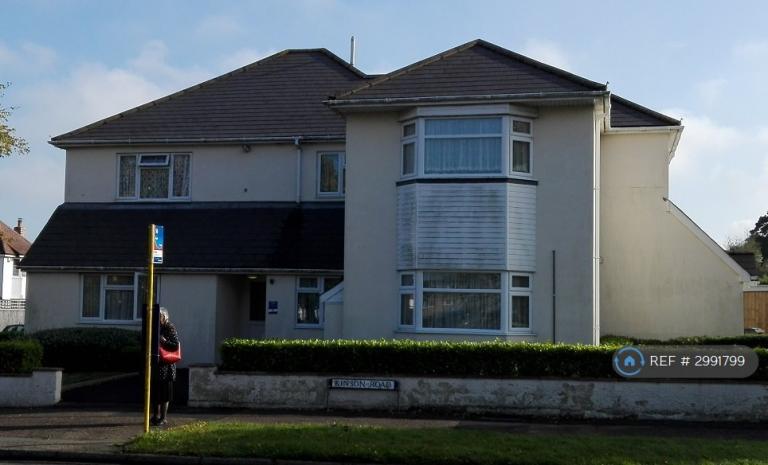 Flat Kinson Road in Bournemouth