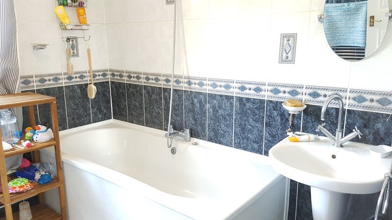Room Amberley Road in Slough
