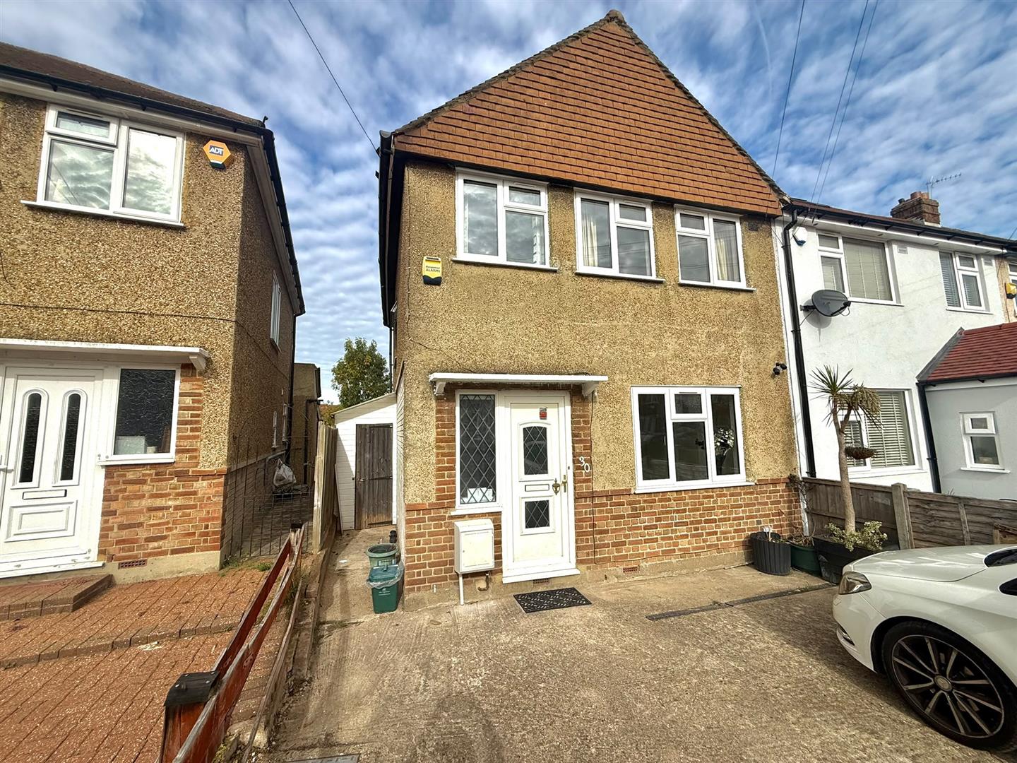 House Woodcroft Crescent in Greater London