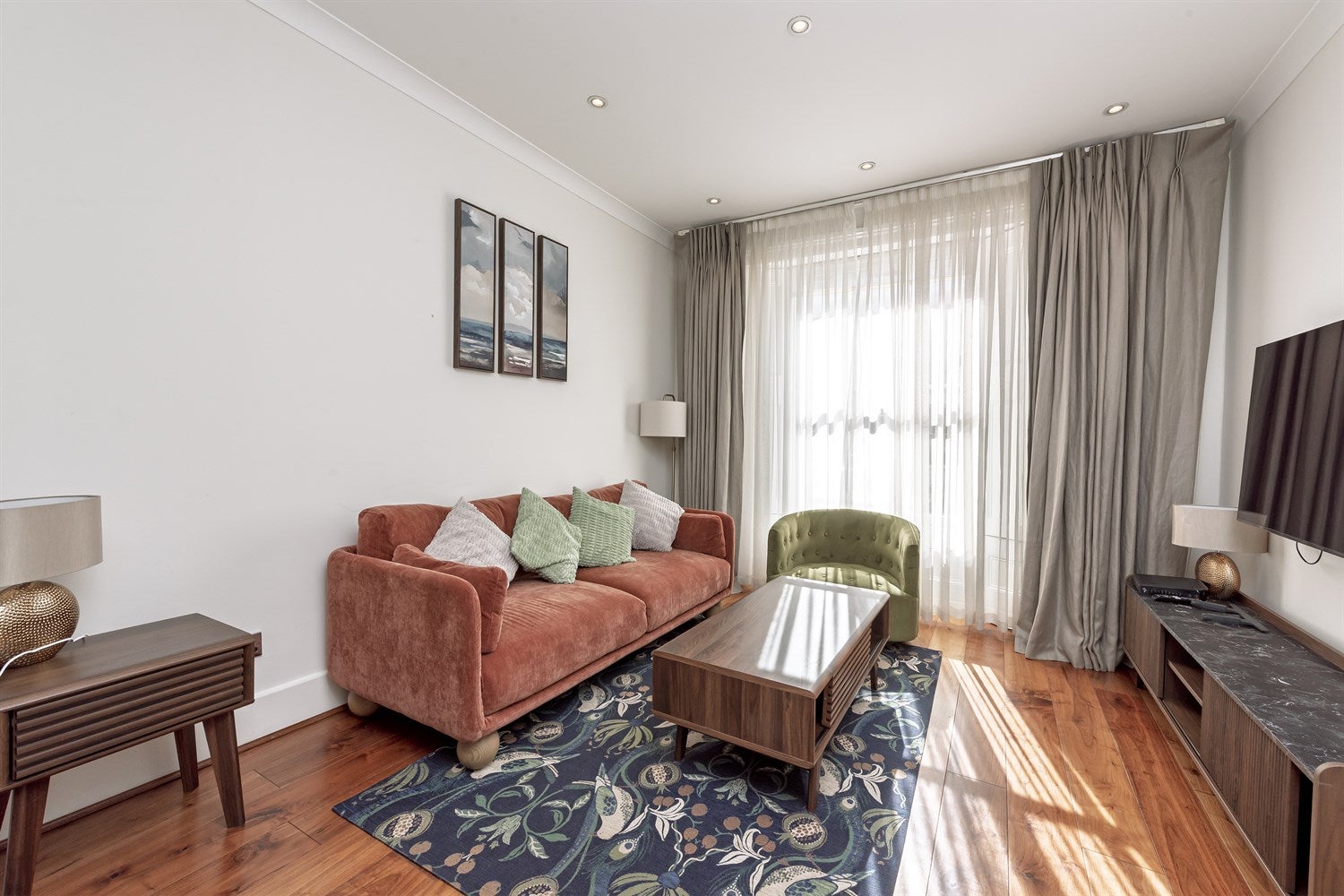 House Abingdon Villas in Greater London