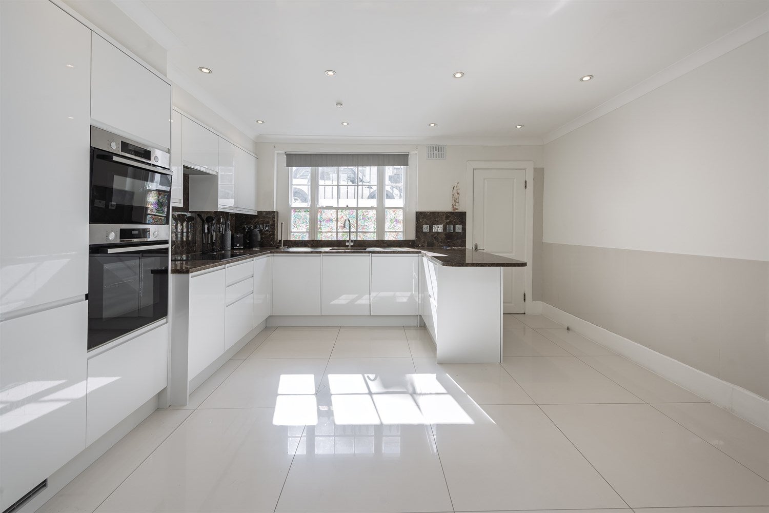 House Abingdon Villas in Greater London