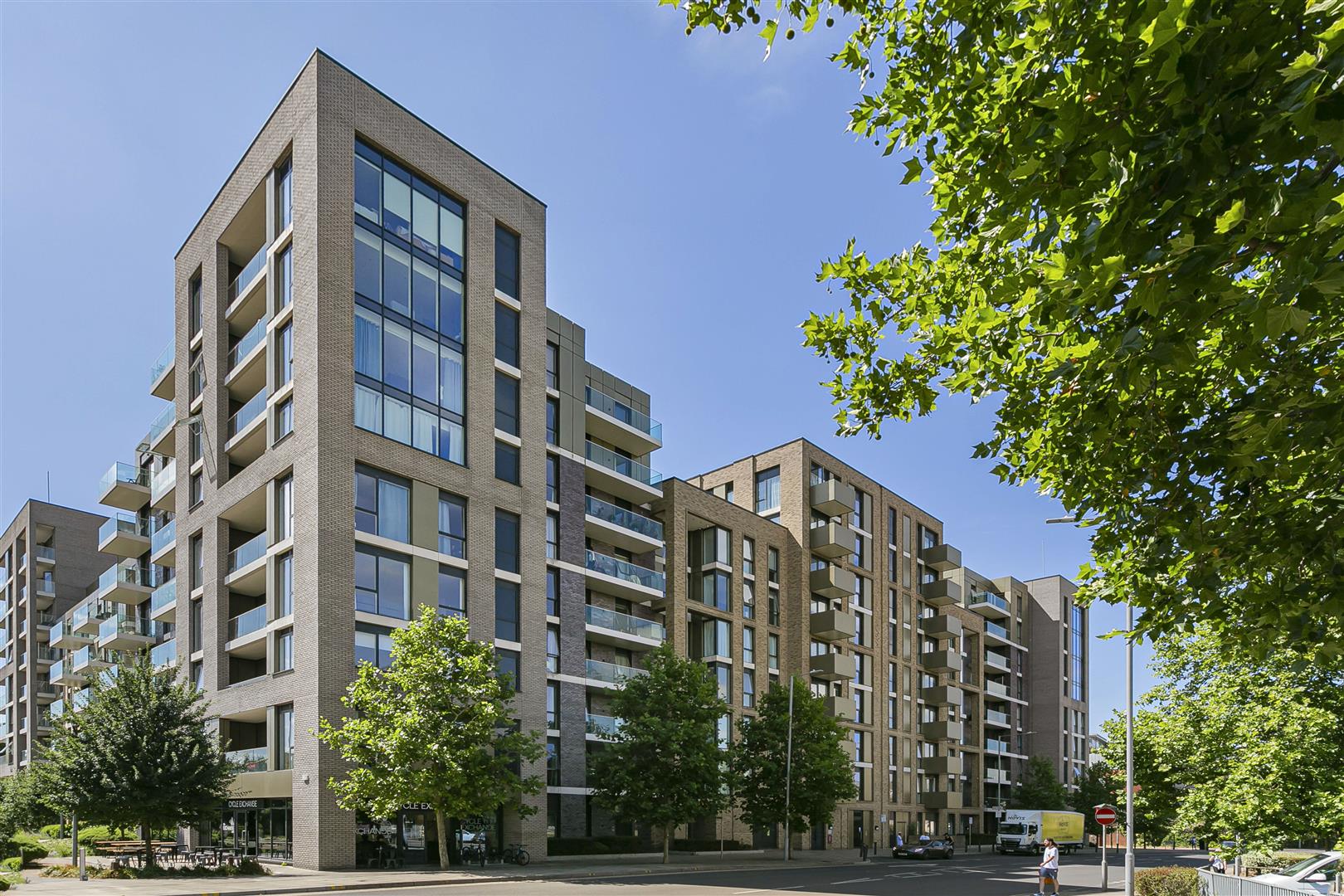 Flat Sury Basin in Greater London