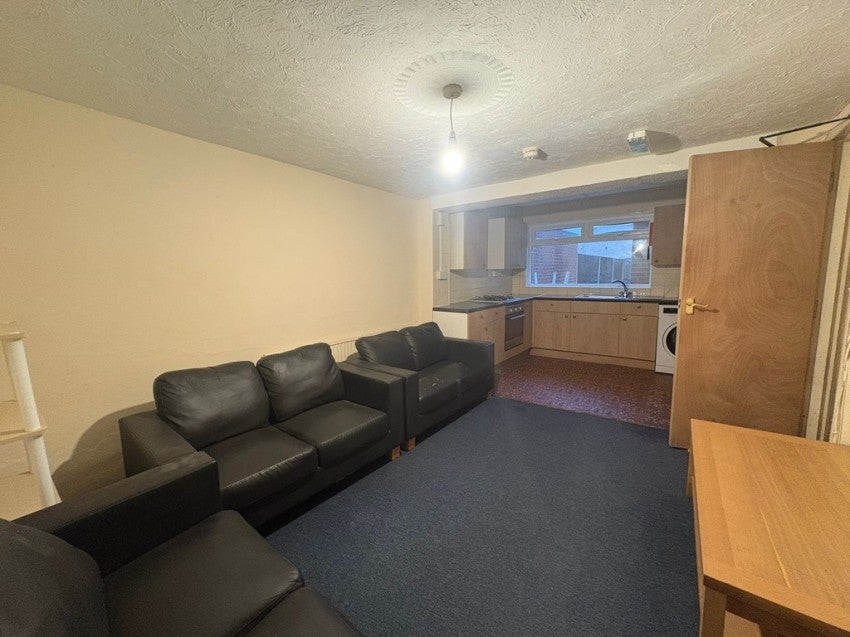 Flat Bevois Gardens in Southampton