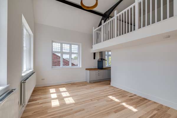 Flat Overleigh Road in Chester