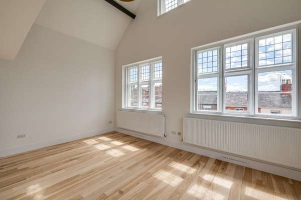 Flat Overleigh Road in Chester