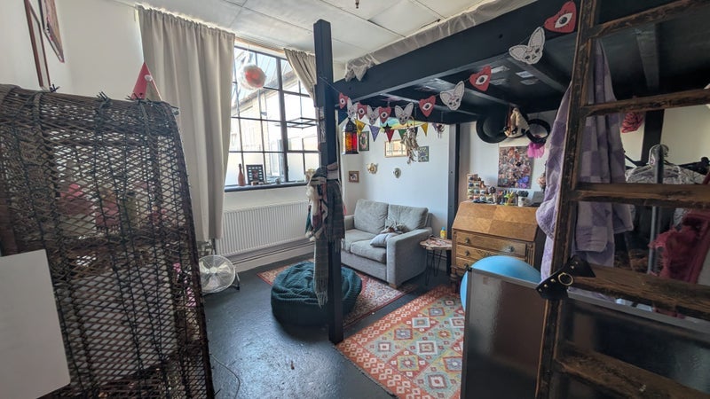 Room Fountayne Road in Greater London