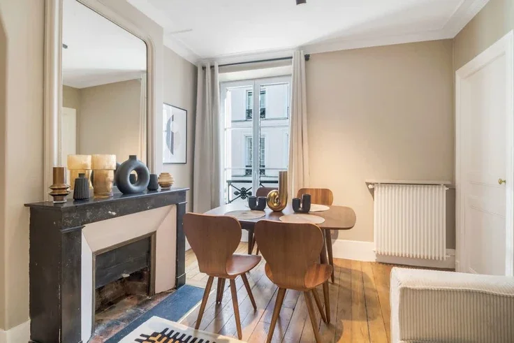 Appartement Rue de Bourgogne à Paris