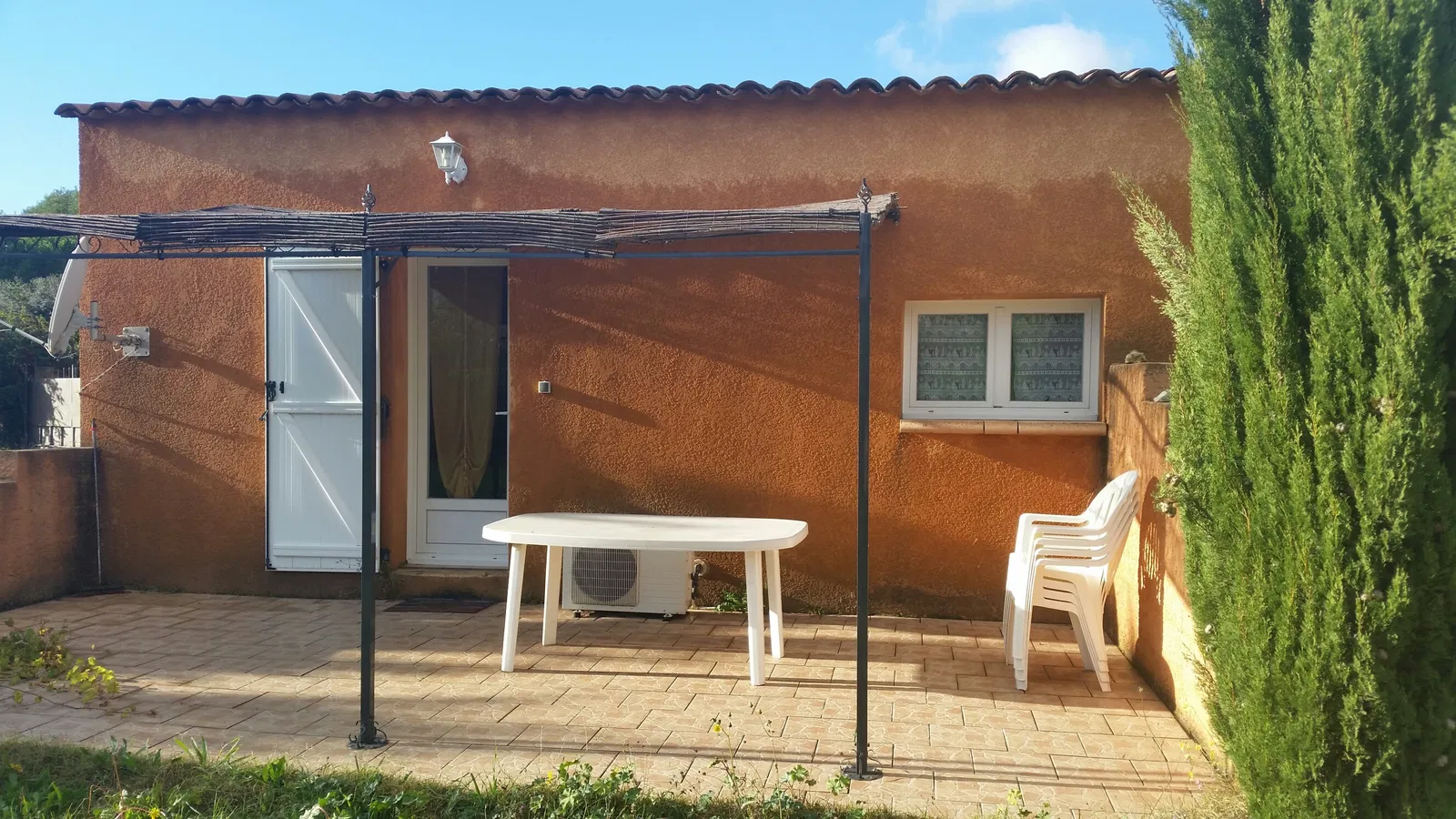 Room Chemin de la Mer in Saint-Cannat