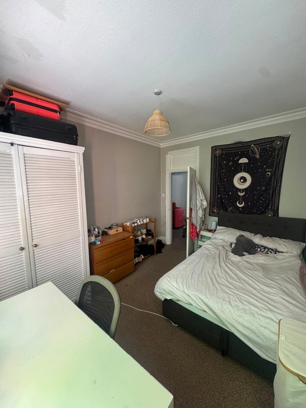 Room Avonmore Road in Greater London
