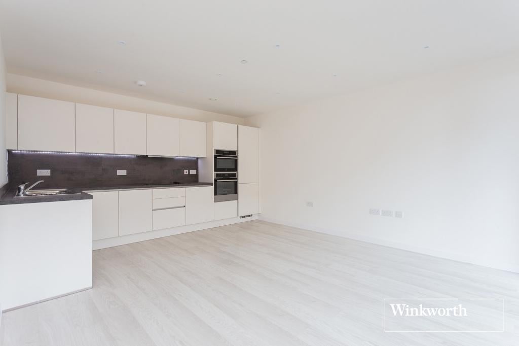 Flat Kenley Avenue in Greater London