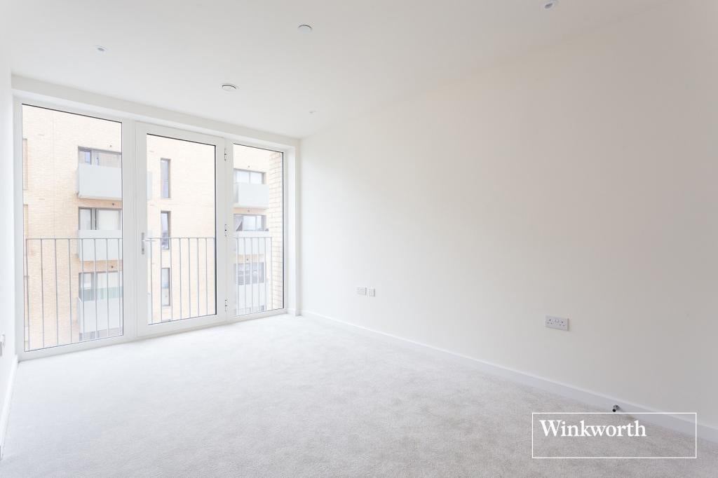 Flat Kenley Avenue in Greater London