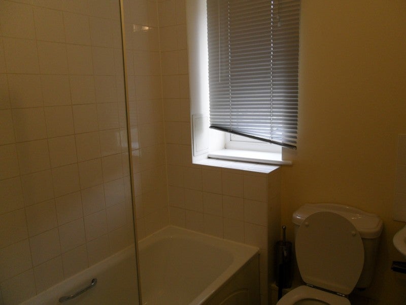 Flat Tower Mews in Greater London