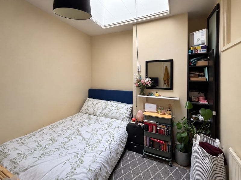 Room Lavender Hill in Greater London
