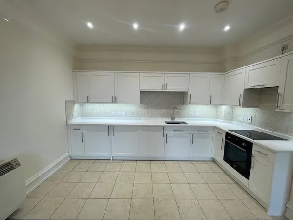 Flat Buckland Road in Maidstone