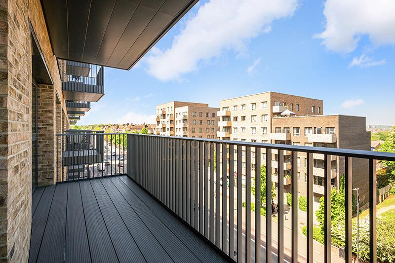 Flat Woodberry Down in London