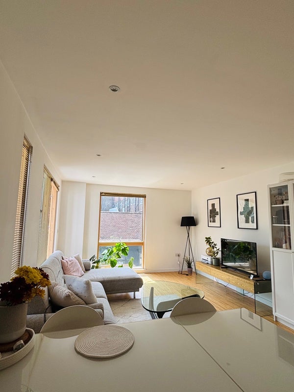 Flat Grafton Square in Greater London