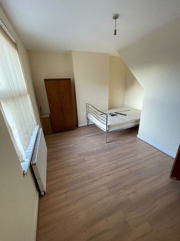 Room East Park Road in Leicester