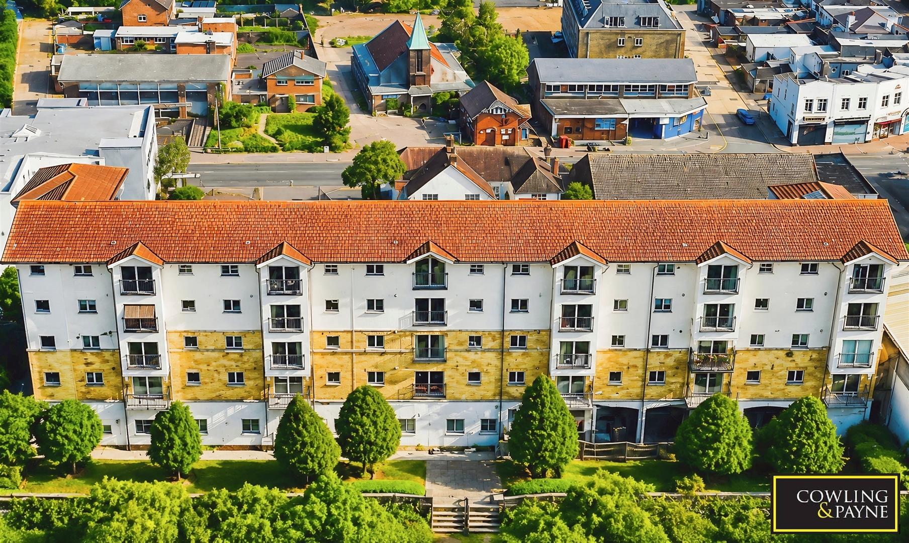 Flat Nevendon Road in Wickford