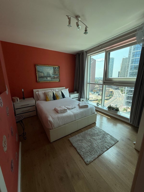 Flat Wandsworth Road in Greater London