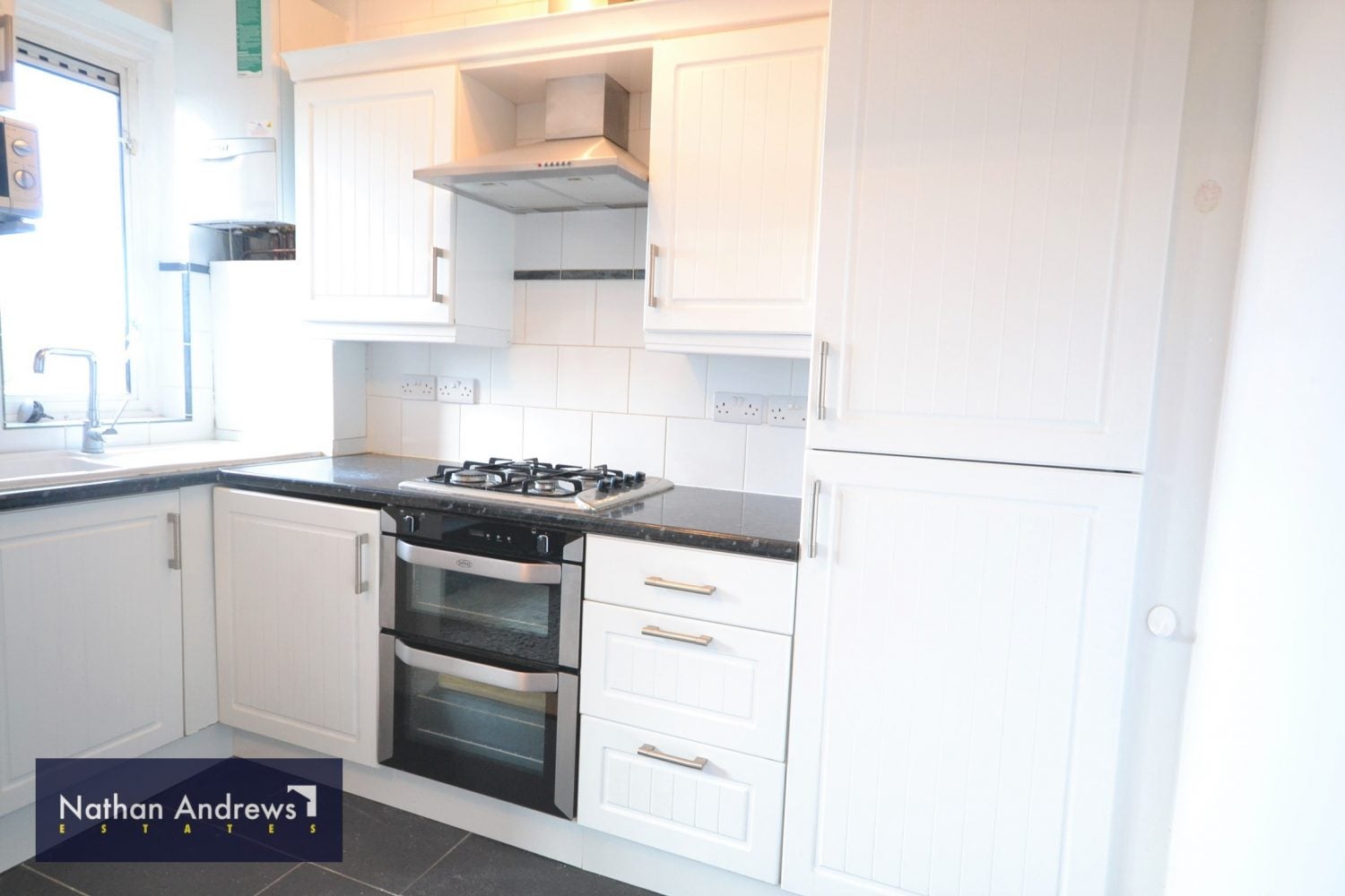 Flat Hamfrith Road in Greater London