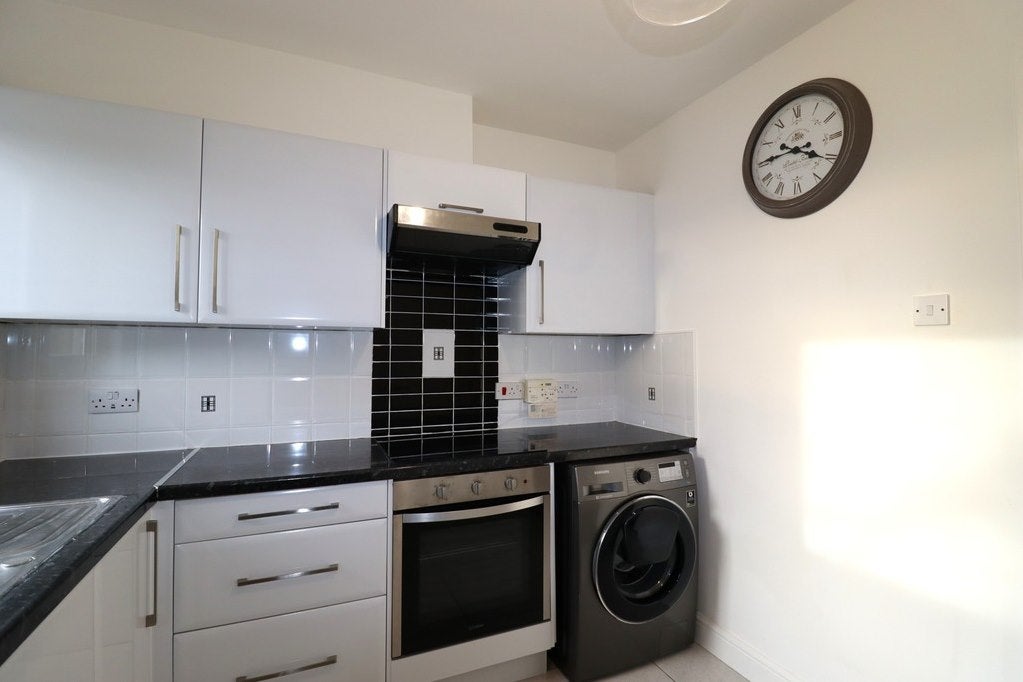 Flat Mid Street in Bathgate