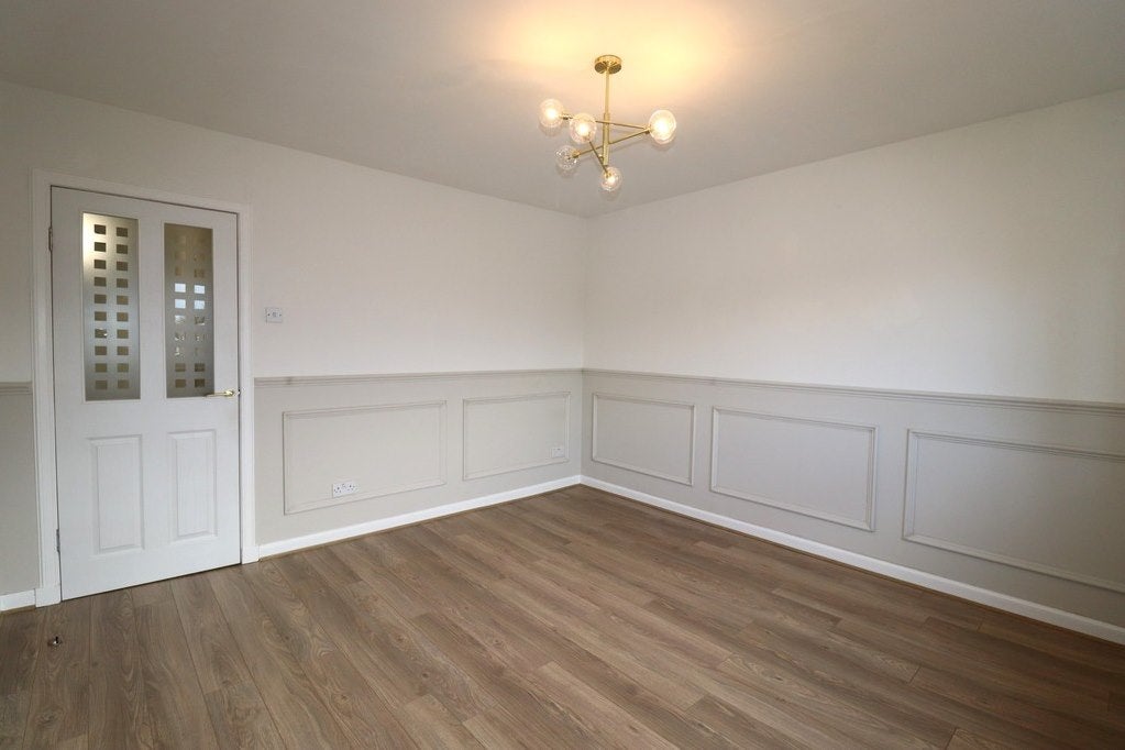Flat Mid Street in Bathgate