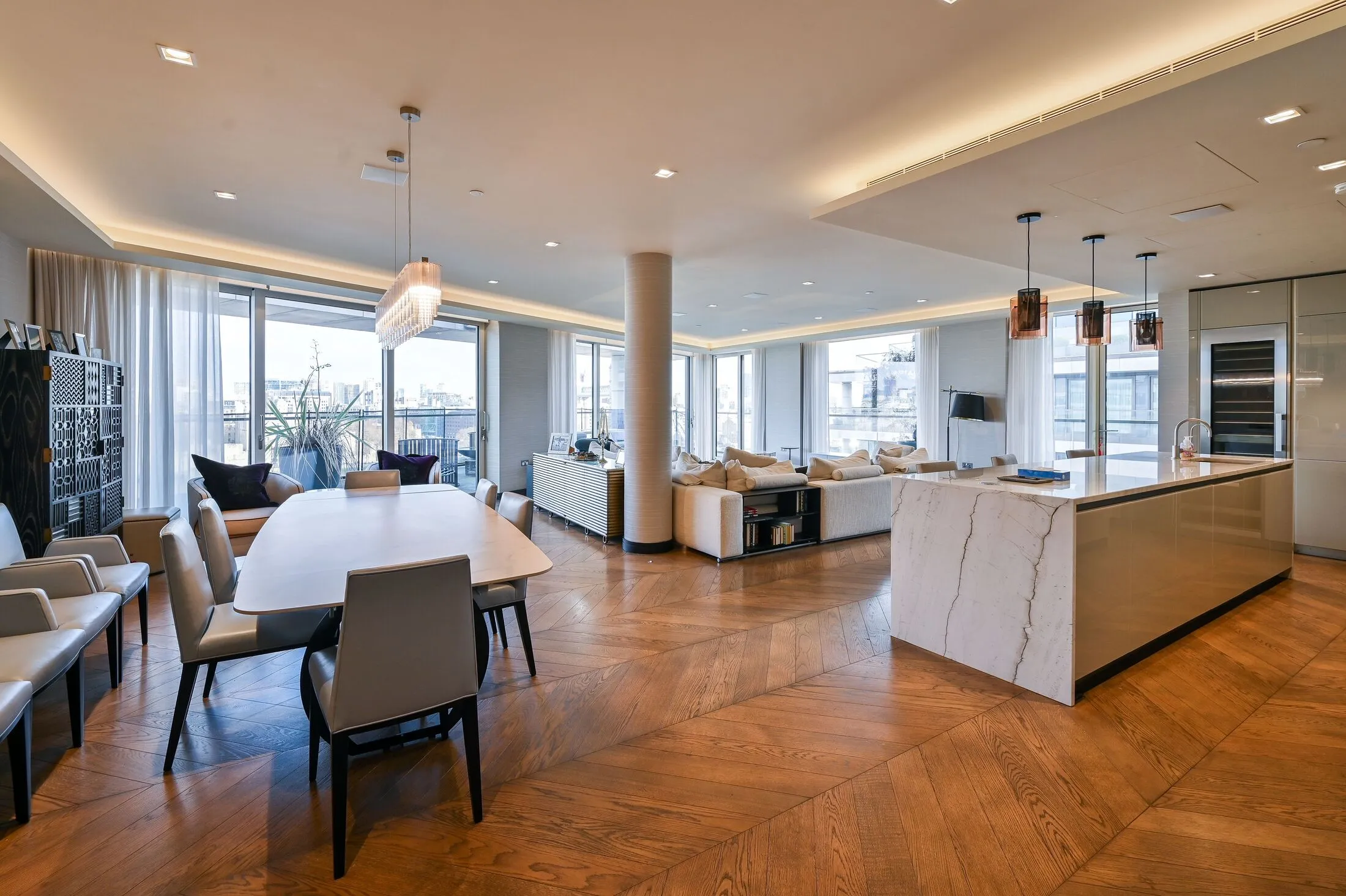 Flat Potters Fields in Greater London
