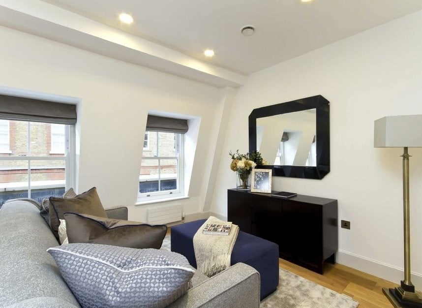 Flat Bruton Place in London